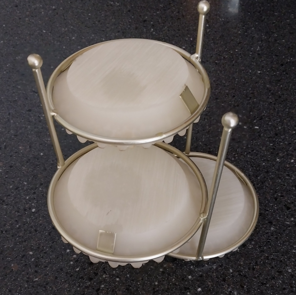 Elegant Vintage Three-Tiered Tidbit  Plate Stand - Picture 3 of 3